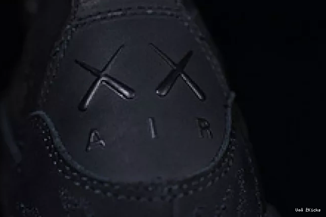 black 4 retro 540 kaws Air Nike 930155- 2906 Vibrant Jordan 0826